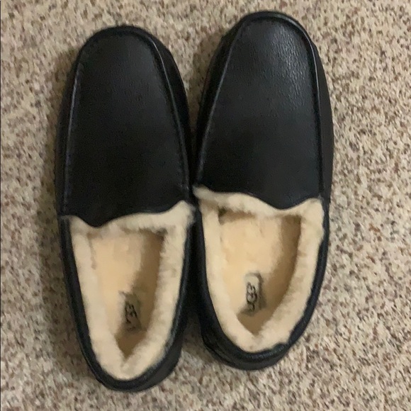 hug slippers